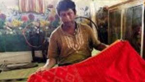 Ahead Of Durga Puja, This Shop In Bengal’s Bardhaman Exports Jamdani Saree To Malaysia