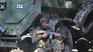 ਜੰਮੂ-ਕਸ਼ਮੀਰ ਦੇ ਸੋਪੋਰ ਵਿੱਚ ਮੁਕਾਬਲਾ, ਸੁਰੱਖਿਆ ਬਲਾਂ ਨੇ ਦੋ ਤੋਂ ਤਿੰਨ ਅੱਤਵਾਦੀਆਂ ਨੂੰ ਘੇਰ ਲਿਆ – SOPORE ENCOUNTER