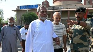 Pakistani Nationals Begin Returning Home After India’s 48-Hour Deadline Post Pahalgam Attack