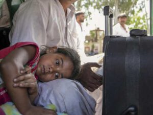 Over 500 Pakistanis Leave India, 850 Indians Return After ‘Leave India’ Notice