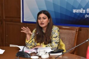 Heated Argument Between MLA Anmol Gagan Mann and MC Officer Over Pending Works in Kharar