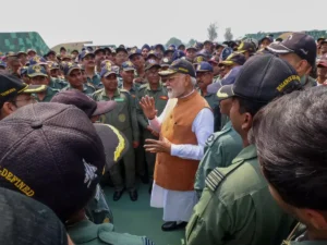 PM Modi Makes Surprise Visit to Adampur Air Base, Sends Strong Message to Pakistan