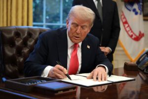 Trump Bans Nationals of 12 Countries from US Entry in New Security Move