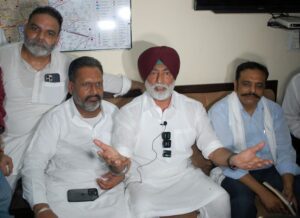 Sukhpal Khaira Meets Suspended AAP MLA Kunwar Vijay Pratap, Slams AAP Leadership