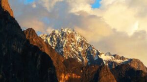 Indian Scientists Record First-Ever High-Resolution Greenhouse Gas Data from Himalayas