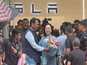 CM Fadnavis Invites Tesla to Set Up Manufacturing in Maharashtra