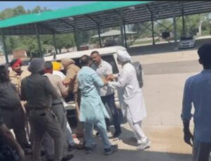 BREAKING NEWS AAP government stopped the camps; many leaders taken into custody.