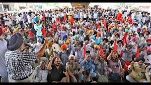 Teachers' protest at Jagran's DAV College in Ludhiana.