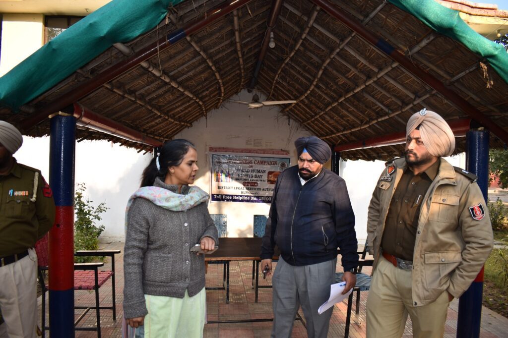 ਜ਼ਿਲ੍ਹਾ ਕਾਨੂੰਨੀ ਸੇਵਾਵਾਂ ਅਥਾਰਟੀ ਰੂਪਨਗਰ ਵੱਲੋਂ ਜ਼ਿਲ੍ਹਾ ਜੇਲ੍ਹ ਰੂਪਨਗਰ ਵਿਖੇ ਮਨਾਇਆ ਗਿਆ ਮਨੁੱਖੀ ਅਧਿਕਾਰ ਦਿਵਸ
