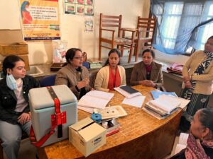 ਜ਼ਿਲ੍ਹਾ ਟੀਕਾਕਰਨ ਅਫ਼ਸਰ ਵੱਲੋਂ ਸਰਹੱਦੀ ਬਲਾਕ ਖੇਮਕਰਨ `ਚ ਟੀਕਾਕਰਨ ਪ੍ਰੋਗਰਾਮ ਦਾ ਨਿਰੀਖਣ