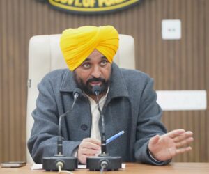 ਅਸੀਂ ਨੌਜਵਾਨਾਂ ਨੂੰ ਭਵਿੱਖੀ ਜ਼ਰੂਰਤਾਂ ਲਈ ਤਿਆਰ ਕਰ ਰਹੇ ਹਾਂ, ਜਦੋਂ ਕਿ ਅਕਾਲੀ ਨੌਜਵਾਨਾਂ ਨੂੰ ਡਾਇਨਾਸੌਰ ਯੁੱਗ ਵਿੱਚ ਖਿੱਚਣਾ ਚਾਹੁੰਦੇ ਹਨ: ਮੁੱਖ ਮੰਤਰੀ