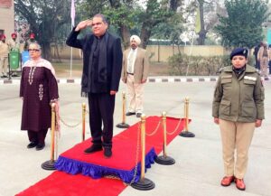 ਕੈਬਨਿਟ ਮੰਤਰੀ ਸ੍ਰੀ ਸੰਜੀਵ ਅਰੋੜਾ ਨੇ ਫ਼ਰੀਦਕੋਟ ਵਿੱਚ 77ਵੇਂ ਗਣਤੰਤਰ ਦਿਵਸ ਮੌਕੇ ਝੰਡਾ ਲਹਿਰਾਇਆ