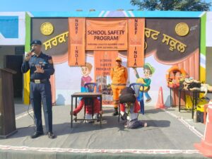 ਐਨ.ਡੀ.ਆਰ.ਐਫ. 7ਵੀਂ ਬਟਾਲੀਅਨ ਵੱਲੋਂ ਸਕੂਲ ਸੁਰੱਖਿਆ ਪ੍ਰੋਗਰਾਮ ਕਰਵਾਇਆ ਗਿਆ