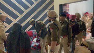 ਜ਼ਿਲ੍ਹੇ ‘ਚ ਵੱਖ-ਵੱਖ ਡਰੱਗ ਹਾਟ-ਸਪਾਟ ਸਥਾਨਾਂ ‘ਤੇ ਕਾਰਡਨ ਐਂਡ ਸਰਚ ਆਪਰੇਸ਼ਨ ਚਲਾਇਆ