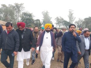 ਕੈਬਨਿਟ ਮੰਤਰੀ ਤਰੁਨਪ੍ਰੀਤ ਸਿੰਘ ਸੌਂਦ ਨੇ ਪਿੰਡ ਦਹੀਰਪੁਰ, ਤਖਤਗੜ੍ਹ, ਸੈਣੀਮਾਜਰਾ ਤੇ ਨੂਰਪੁਰ ਬੇਦੀ ‘ਚ ਚੱਲ ਰਹੇ ਖੇਡ ਮੈਦਾਨਾਂ ਦੇ ਕੰਮ ਦਾ ਲਿਆ ਅਚਨਚੇਤ ਜਾਇਜ਼ਾ