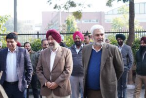 ਲਾਲ ਚੰਦ ਕਟਾਰੂਚੱਕ ਅਨਾਜ ਭਵਨ ਵਿਖੇ ਲੋਹੜੀ ਦੇ ਜਸ਼ਨ ਵਿੱਚ ਸ਼ਾਮਲ ਹੋਏ