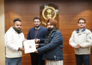 ਹਰਦੀਪ ਸਿੰਘ ਮੁੰਡੀਆਂ ਨੇ ਨਵ-ਨਿਯੁਕਤ ਉਮੀਦਵਾਰਾਂ ਨੂੰ ਸੌਂਪੇ ਨਿਯੁਕਤੀ ਪੱਤਰ