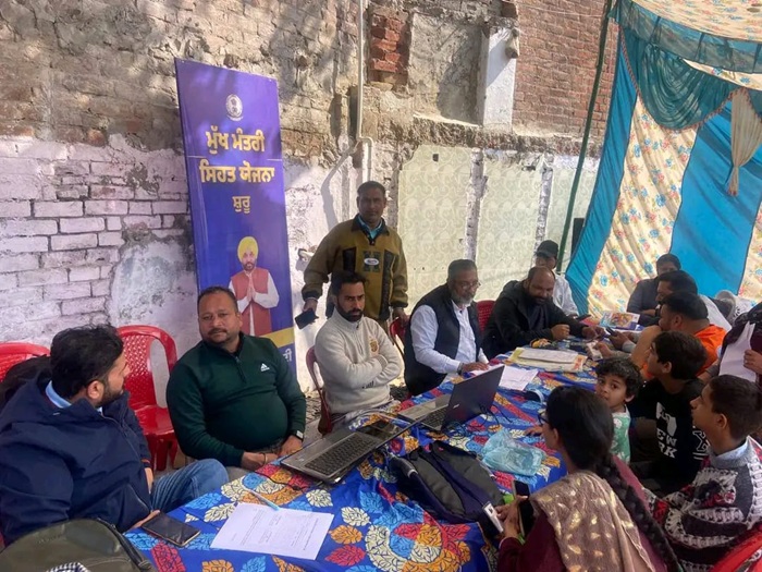 ‘ਮੁੱਖ ਮੰਤਰੀ ਸਿਹਤ ਯੋਜਨਾ’ ਤਹਿਤ ਹੈਲਥ ਕਾਰਡ ਬਣਾਉਣ ਲਈ ਵਾਰਡ ਨੰਬਰ 31 ਵਿੱਚ ਲੱਗਾ ਵਿਸ਼ੇਸ਼ ਕੈਂਪ