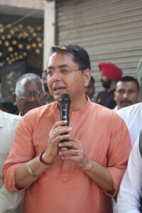 ਕੈਬਨਿਟ ਮੰਤਰੀ ਅਮਨ ਅਰੋੜਾ ਨੇ ਸੁਨਾਮ ਊਧਮ ਸਿੰਘ ਵਾਲਾ ਦੇ ਮੁਹੱਲਾ ਕੋਕੋ ਮਾਜਰੀ ‘ਚ ਮੁੱਖ ਮੰਤਰੀ ਸਿਹਤ ਯੋਜਨਾ ਦੀ ਰਜਿਸਟ੍ਰੇਸ਼ਨ ਦੀ ਕਰਵਾਈ ਸ਼ੁਰੂਆਤ