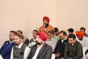 ਪਿੰਡ ਪੱਧਰ ‘ਤੇ ਚੌਕਸੀ ਨਾਲ ਨਸ਼ਾ ਤਸਕਰੀ ’ਤੇ ਲੱਗ ਸਕਦੀ ਹੈ ਰੋਕ: ਗੁਲਾਬ ਚੰਦ ਕਟਾਰੀਆ