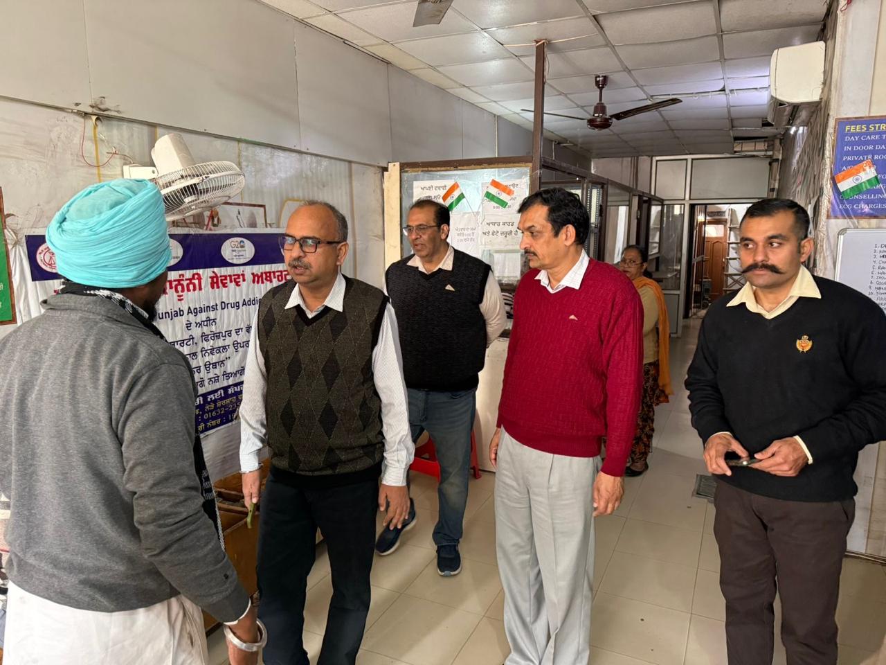 ਸਿਵਲ ਸਰਜਨ ਵੱਲੋਂ ਨਸ਼ਾ-ਛੁਡਾਊ ਕੇਂਦਰਾਂ ਦਾ ਅਚਨਚੇਤ ਦੌਰਾ