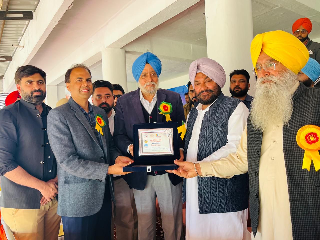 ਖੇਤੀਬਾੜੀ ਮੰਤਰੀ ਗੁਰਮੀਤ ਸਿੰਘ ਖੁੱਡੀਆਂ ਨੇ 12 ਸਾਲਾਂ ਬਾਅਦ ਬੈਲ ਗੱਡੀਆਂ ਦੀਆਂ ਦੌੜਾਂ ਦੀ ਸ਼ੁਰੂਆਤ ਨਾਲ ਕਿਲਾ ਰਾਏਪੁਰ ਪੇਂਡੂ ਓਲੰਪਿਕ-2026 ਕੀਤਾ ਉਦਘਾਟਨ