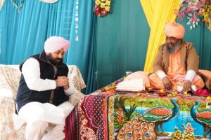 ਹਰਜੋਤ ਸਿੰਘ ਬੈਂਸ ਕੈਬਨਿਟ ਮੰਤਰੀ ਮਾਣਕਪੁਰ ਰਵਿਦਾਸ ਮੰਦਿਰ ਵਿੱਚ ਹੋਏ ਨਤਮਸਤਕ