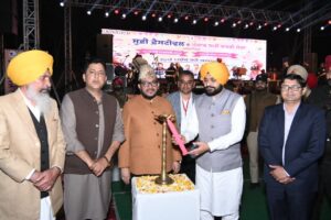 ਸਾਫ਼-ਸੁਥਰੀ ਗਾਇਕੀ ਸਾਨੂੰ ਸਾਡੀ ਸੱਭਿਆਚਾਰਕ ਵਿਰਾਸਤ ਨਾਲ ਜੋੜਦੀ ਹੈ – ਤਰੁਨਪ੍ਰੀਤ ਸਿੰਘ ਸੌਂਦ