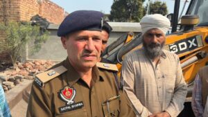 ਯੁੱਧ ਨਸ਼ਿਆਂ ਵਿਰੁੱਧ” ਮੁਹਿੰਮ ਤਹਿਤ ਸਿਵਲ ਅਤੇ ਜ਼ਿਲਾ ਪੁਲਿਸ ਮਾਲੇਰਕੋਟਲਾ ਵੱਲੋਂ ਨਸ਼ਾ ਤਸਕਰ ਦੀ ਗੈਰਕਾਨੂੰਨੀ ਜਾਇਦਾਦ ਢਾਹ ਢੇਰੀ