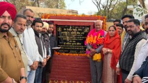 ਕੈਬਨਿਟ ਮੰਤਰੀ ਬਰਿੰਦਰ ਕੁਮਾਰ ਗੋਇਲ ਵੱਲੋਂ ਹਲਕਾ ਲਹਿਰਾਗਾਗਾ ਦੀਆਂ ਸੜਕਾਂ ਦੀ ਕਾਇਆ ਕਲਪ ਲਈ ਕਰੀਬ 13.27 ਕਰੋੜ ਰੁਪਏ ਦੇ ਵਿਕਾਸ ਕਾਰਜਾਂ ਦੀ ਸ਼ੁਰੂਆਤ