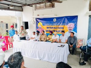 ਲੋਹਾ ਬਾਜ਼ਾਰ ‘ਚ ਵਪਾਰੀਆਂ ਨਾਲ ਸੰਵਾਦ; ਕਈ ਸਮੱਸਿਆਵਾਂ ਦਾ ਤੁਰੰਤ ਨਿਪਟਾਰਾ