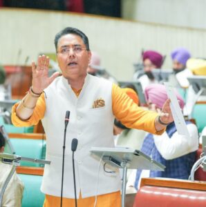 ਵਿਸ਼ਵ ਗੁਰੂ’ ਤੋਂ ਲੈ ਕੇ ਸਿਲੰਡਰਾਂ ਲਈ ਲਾਈਨਾਂ ਤੱਕ ਦਾ ਸਫ਼ਰ’: ਅਮਨ ਅਰੋੜਾ ਨੇ ਕੇਂਦਰ ਸਰਕਾਰ ਦੇ ਦਾਅਵਿਆਂ ਦੀ ਕੱਢੀ ਫੂਕ