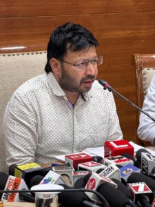 ਭਗਵੰਤ ਮਾਨ ਸਰਕਾਰ ਨੇ ਅਮਰੀਕਾ-ਇਜ਼ਰਾਈਲ-ਈਰਾਨ ਟਕਰਾਅ ਦੌਰਾਨ ਮੱਧ ਏਸ਼ੀਆ ਅਤੇ ਮੱਧ ਪੂਰਬ ਵਿੱਚ ਫਸੇ ਪੰਜਾਬੀਆਂ ਦੀ ਸਹਾਇਤਾ ਲਈ 24×7 ਕਾਰਜਸ਼ੀਲ ਹੈਲਪਲਾਈਨ ਜਾਰੀ ਕੀਤੀਆਂ: ਡਾ: ਰਵਜੋਤ ਸਿੰਘ