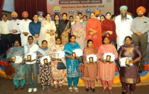 “ਆਪਣਾ ਕਾਰੋਬਾਰ, ਆਪਣੀ ਪਹਿਚਾਣ” ਤਹਿਤ 100 ਮਹਿਲਾ ਉੱਦਮੀਆਂ ਨੂੰ ਕੀਤਾ ਸਨਮਾਨਿਤ