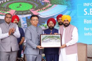 ਇਨਫੋਸਿਸ ਮੁਹਾਲੀ ਵਿੱਚ 2700 ਨੌਜਵਾਨਾਂ ਨੂੰ ਸਿੱਧਾ ਰੋਜ਼ਗਾਰ ਅਤੇ ਹਜ਼ਾਰਾਂ ਹੋਰਾਂ ਨੂੰ ਅਸਿੱਧੇ ਤਰੀਕੇ ਨਾਲ ਰੋਜ਼ਗਾਰ ਦੇਵੇਗੀ: ਮੁੱਖ ਮੰਤਰੀ ਭਗਵੰਤ ਸਿੰਘ ਮਾਨ