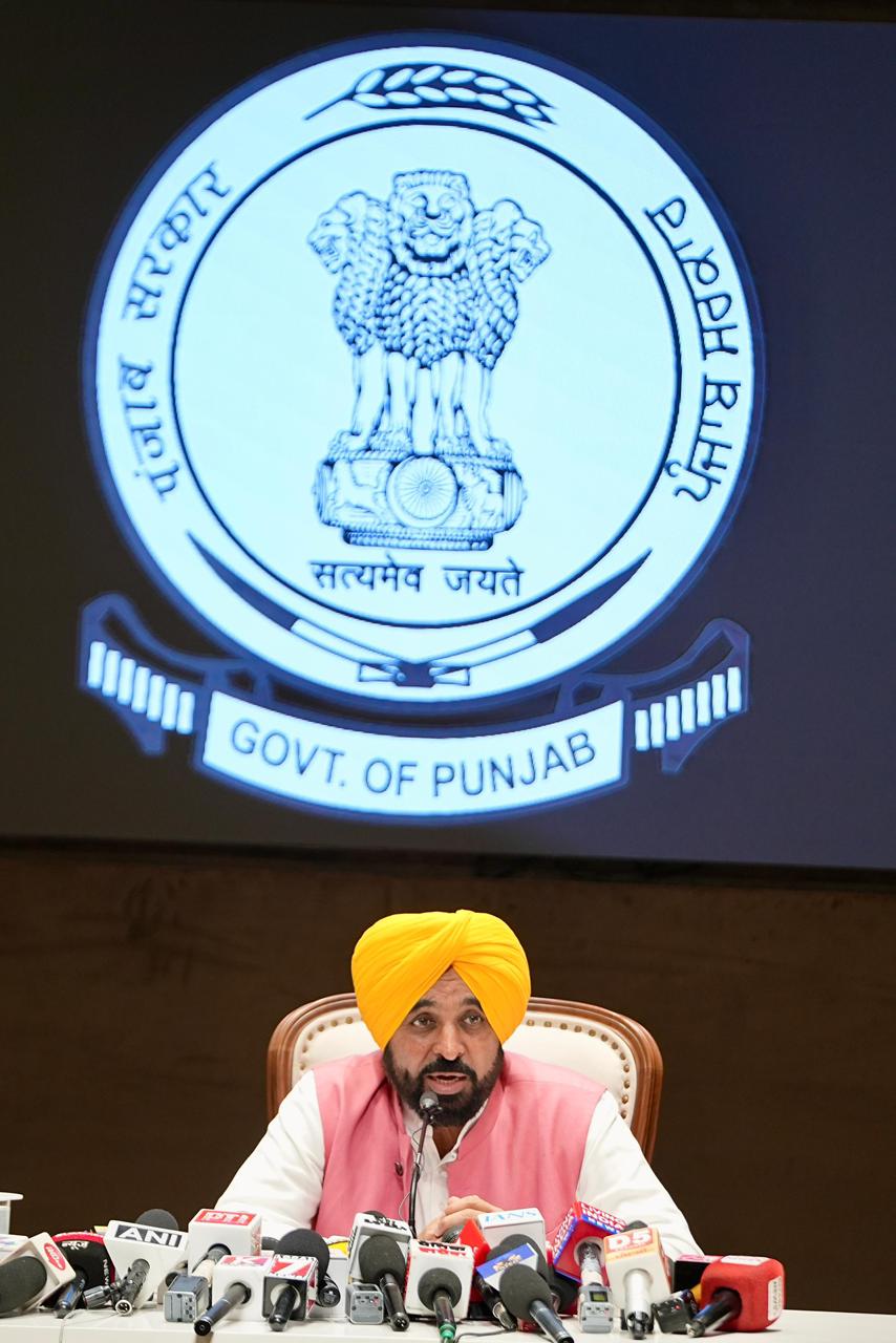 ਪੰਜਾਬ ਭਰ ਵਿੱਚ ‘ਸਿਹਤ ਕ੍ਰਾਂਤੀ’ ਨੇ ਪੈਰ ਪਸਾਰੇ; ਅਰਵਿੰਦ ਕੇਜਰੀਵਾਲ ਅਤੇ ਮੁੱਖ ਮੰਤਰੀ ਭਗਵੰਤ ਸਿੰਘ ਮਾਨ ਨੇ 109 ਆਮ ਆਦਮੀ ਕਲੀਨਿਕ ਲੋਕਾਂ ਨੂੰ ਕੀਤੇ ਸਮਰਪਿਤ