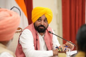 ਮੁੱਖ ਮੰਤਰੀ ਭਗਵੰਤ ਸਿੰਘ ਮਾਨ ਦੀ ਅਗਵਾਈ ਹੇਠ ਵਜ਼ਾਰਤ ਵੱਲੋਂ ‘ਮੁੱਖ ਮੰਤਰੀ ਮਾਵਾਂ ਧੀਆਂ ਸਤਿਕਾਰ ਯੋਜਨਾ’ ਸ਼ੁਰੂ ਕਰਨ ਲਈ ਹਰੀ ਝੰਡੀ; 97 ਫੀਸਦ ਤੋਂ ਵੱਧ ਔਰਤਾਂ ਨੂੰ ਹਰੇਕ ਮਹੀਨੇ 1000–1500 ਰੁਪਏ ਸਨਮਾਨ ਰਾਸ਼ੀ ਮਿਲੇਗੀ