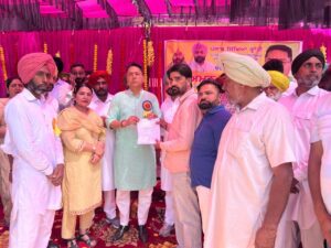 ਕੈਬਨਿਟ ਮੰਤਰੀ ਅਮਨ ਅਰੋੜਾ ਵੱਲੋਂ ਪਿੰਡ ਤੁੰਗਾਂ ਤੇ ਉਭਾਵਾਲ ਵਿੱਚ 75.06 ਲੱਖ ਰੁਪਏ ਦੇ ਵਿਕਾਸ ਪ੍ਰੋਜੈਕਟ ਲੋਕ ਅਰਪਿਤ; ਵੱਖ-ਵੱਖ ਸੰਸਥਾਵਾਂ ਨੂੰ ਗ੍ਰਾਂਟਾਂ ਦੇ ਚੈੱਕ ਵੰਡੇ