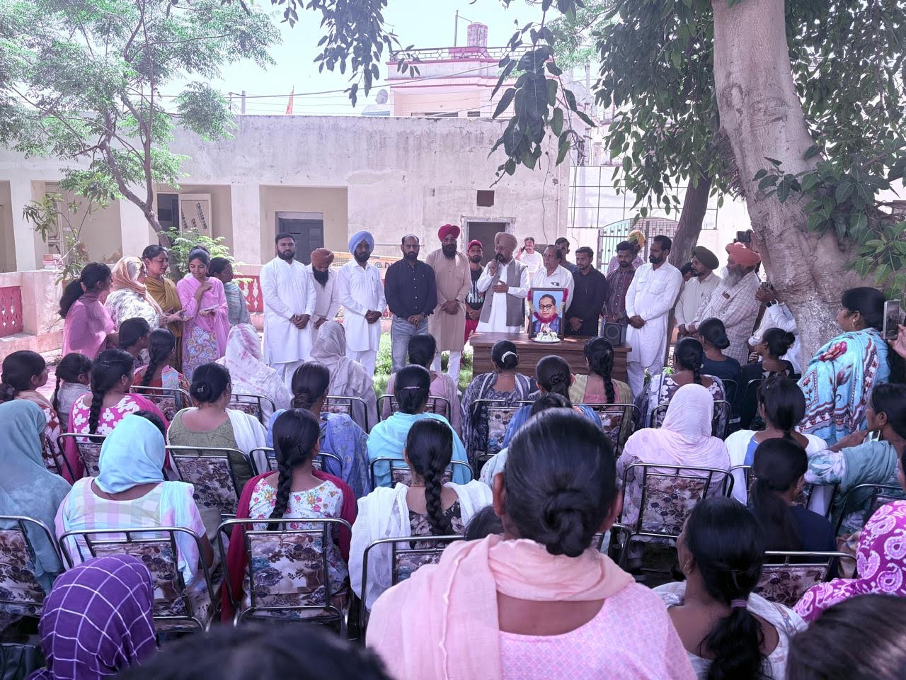 ਡਾ. ਬੀ.ਆਰ. ਅੰਬੇਡਕਰ ਵੱਲੋਂ ਲਿਆ ਸੁਪਨਾ ਸਾਕਾਰ ਕਰਨ ਲਈ ਰਲਕੇ ਹੰਭਲਾ ਮਾਰਨ ਦੀ ਲੋੜ : ਚੇਅਰਮੈਨ ਦਲਵੀਰ ਸਿੰਘ ਢਿੱਲੋਂ