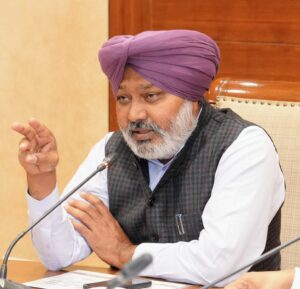 ਭਗਵੰਤ ਮਾਨ ਸਰਕਾਰ ਜਨਤਕ ਆਵਾਜਾਈ ਨੈੱਟਵਰਕ ਵਿੱਚ ਕ੍ਰਾਂਤੀਕਾਰੀ ਤਬਦੀਲੀ ਲਈ ਪੀ.ਆਰ.ਟੀ.ਸੀ. ਅਤੇ ਪਨਬੱਸ ਵਿੱਚ 1,265 ਬੱਸਾਂ ਕਰੇਗੀ ਸ਼ਾਮਲ: ਹਰਪਾਲ ਸਿੰਘ ਚੀਮਾ