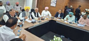 ਪੰਜਾਬ ਦੇ ਆੜ੍ਹਤੀਆਂ ਨੇ ਵਾਪਸ ਲਈ ਹੜਤਾਲ, ਕਣਕ ਦੀ ਖ਼ਰੀਦ ਮੁੜ ਸ਼ੁਰੂ