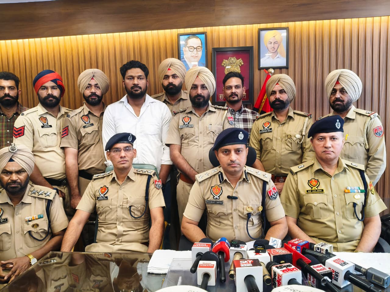 ਮਾਨਸਾ ਪੁਲਿਸ ਵੱਲੋ ਏ.ਟੀ.ਐਮ. ਚੋਰ ਗਿਰੋਹ ਦੇ 5 ਮੈਬਰ ਗ੍ਰਿਫਤਾਰ: ਭਾਗੀਰਥ ਸਿੰਘ ਮੀਨਾ