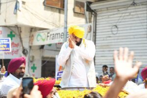 ਵਤਨ ਦੀ ਖਾਤਰ ਸਭ ਤੋਂ ਵੱਧ ਜਾਨਾਂ ਕੁਰਬਾਨ ਕਰਨ ਵਾਲੇ ਪੰਜਾਬੀਆਂ ’ਤੇ ਦੇਸ਼ ਵਿਰੋਧੀ ਹੋਣ ਦਾ ਠੱਪਾ ਲਾ ਰਹੀ ਹੈ ਭਾਜਪਾ-ਮੁੱਖ ਮੰਤਰੀ ਭਗਵੰਤ ਸਿੰਘ ਮਾਨ