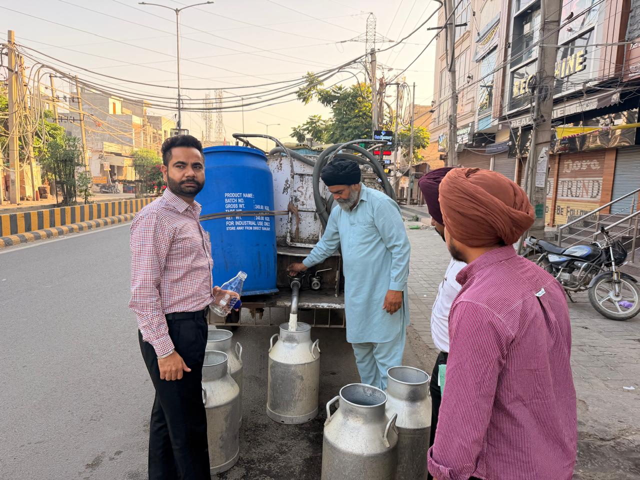 ਪੰਜਾਬ ਭਰ ਵਿੱਚ ਦੋ-ਰੋਜ਼ਾ ਮਿਲਕ ਸੈਂਪਲਿੰਗ ਮੁਹਿੰਮ ਚਲਾਈ; ਸਿਹਤ ਮੰਤਰੀ ਨੇ ਮਿਲਾਵਟਖ਼ੋਰਾਂ ਨੂੰ ਦਿੱਤੀ ਚੇਤਾਵਨੀ