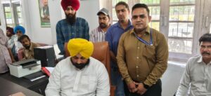 ਹਰਜੋਤ ਸਿੰਘ ਬੈਂਸ ਕੈਬਨਿਟ ਮੰਤਰੀ ਵੱਲੋਂ ਸਵੈ ਜਨਗਣਨਾ ਦੀ ਕੀਤੀ ਸ਼ੁਰੂਆਤ