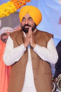 ਨਸ਼ਾ ਵਿਰੋਧੀ ਜਾਗਰੂਕਤਾ ਪ੍ਰੋਗਰਾਮ ਵਿੱਚ ਸ਼ਾਮਲ ਹੋਏ ਮੁੱਖ ਮੰਤਰੀ ਭਗਵੰਤ ਸਿੰਘ ਮਾਨ; ਕਿਹਾ, “ਅਸੀਂ ਪੰਜਾਬ ‘ਚੋਂ ਨਸ਼ਿਆਂ ਦਾ ਕਲੰਕ ਮਿਟਾ ਦੇਵਾਂਗੇ”